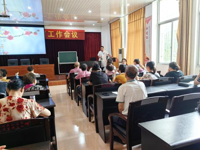 “点亮”幸福晚年|莆田眼科医院与市老年大学共谱“睛”彩视界